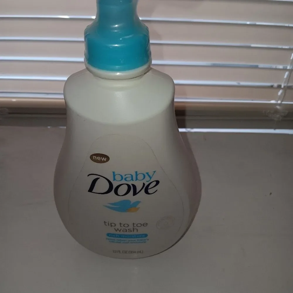 Baby Dove Hypoallergenic tip toe wash and lotion